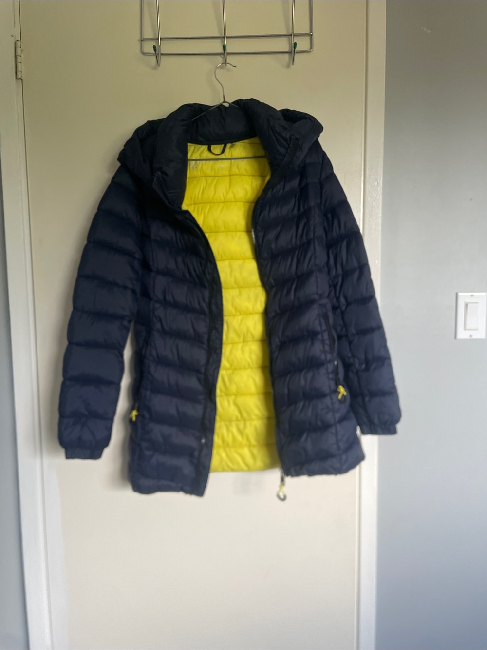 Women’s Hooded Point Zero Puffer Jacket Navy with Yellow Lining- size small
